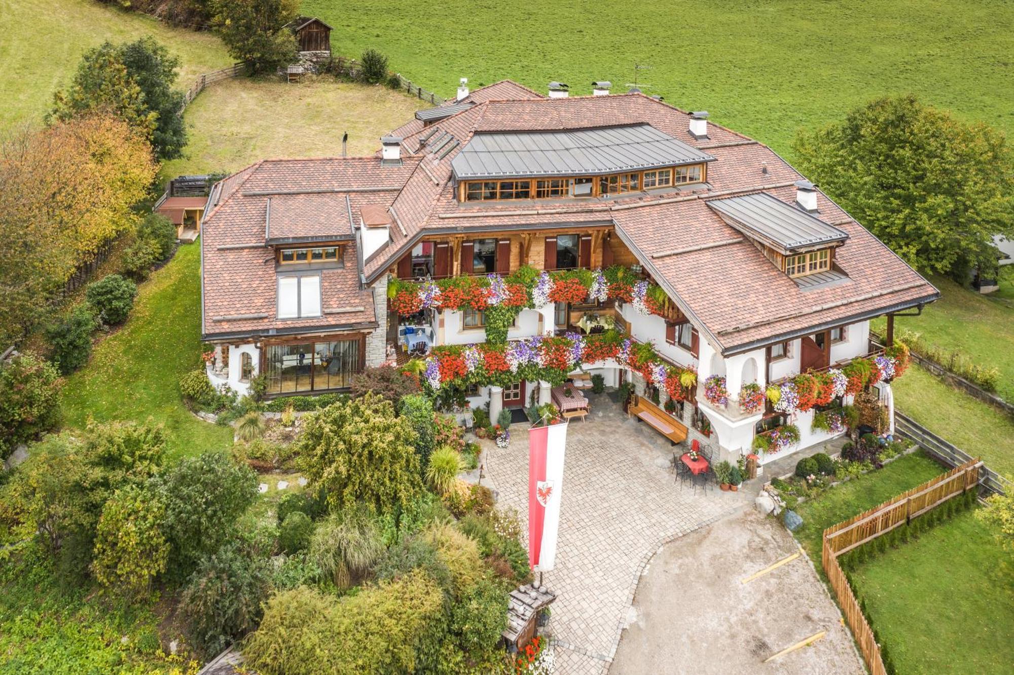 Hotel Haus Tirol Mühlen in Taufers Exterior foto